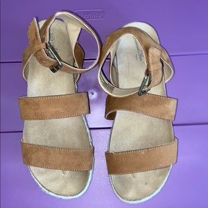Brown strappy platform sandals